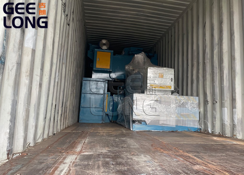 GEELONG exported one container wood log debarking machine,knife grinding machine and glue spreader machine