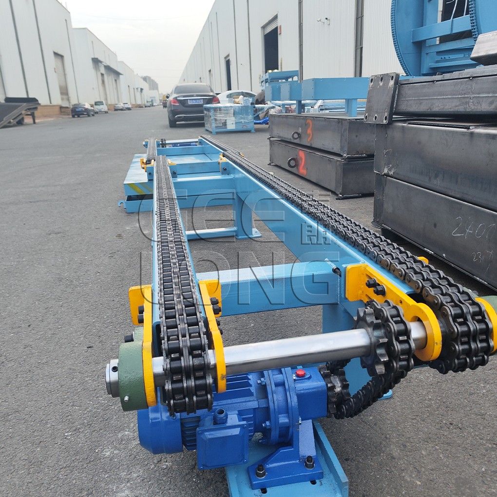 Hydraulic lifter machine with powered chain for roller type veneer dryer machine