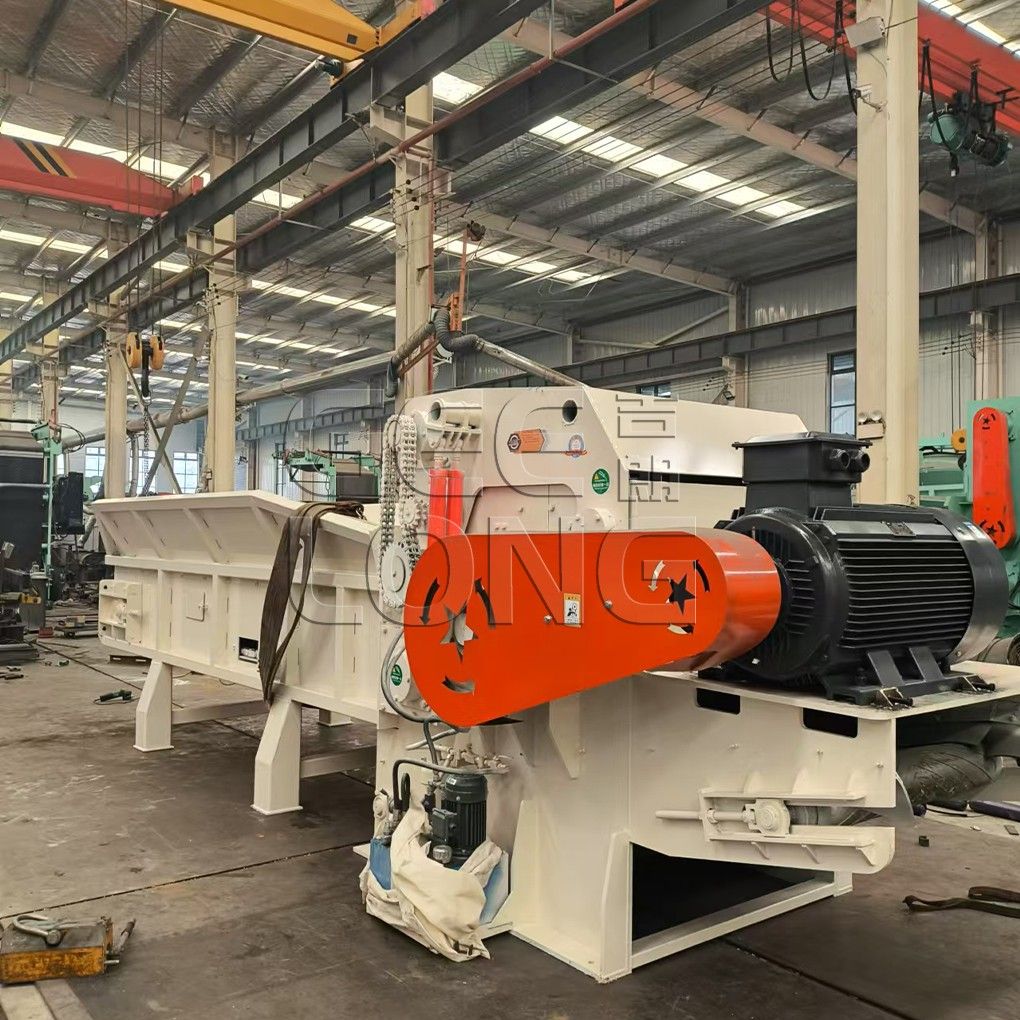 Waste veneer crushing machine